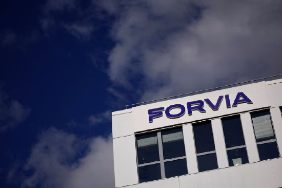 法国汽车零部件供应商Forvia 21亿美元出售汽车内饰业务