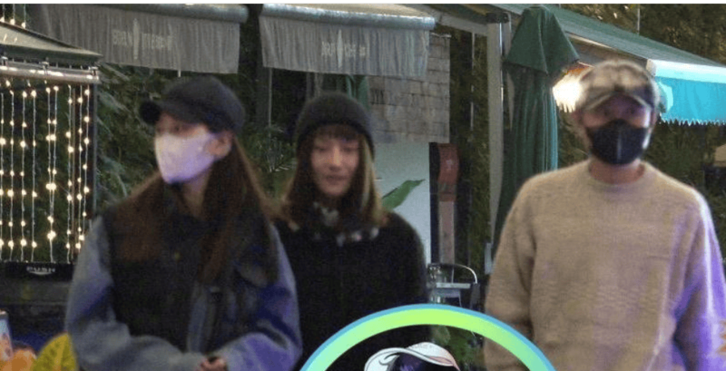 离婚5年后,文章带新女友外出,开200万豪车很潇洒(组图)