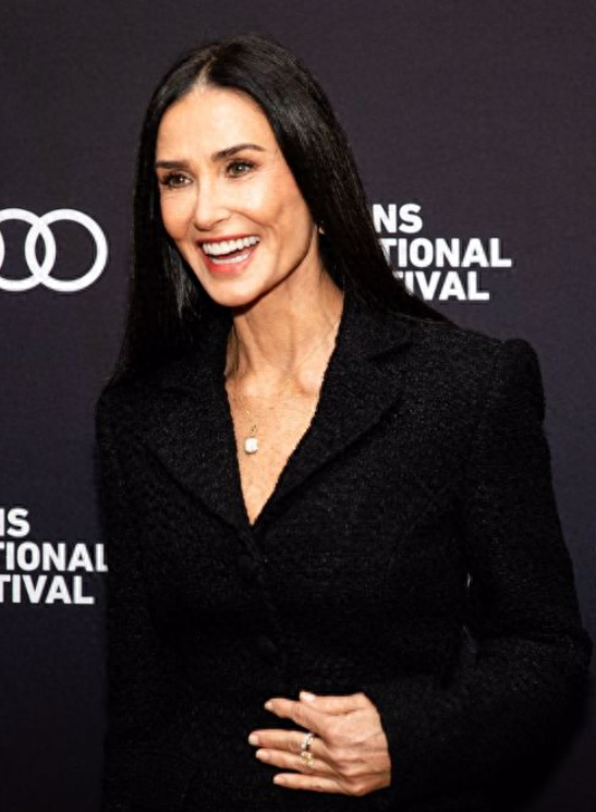 巨星布鲁斯威利生活凄惨?前妻曝其最新病况(组图)