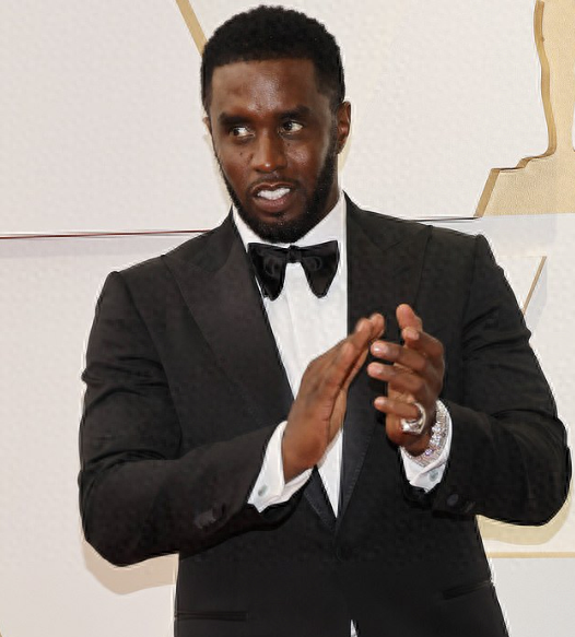 贾斯丁比伯在Diddy被捕后现身 网传曾遭对方虐待(图)