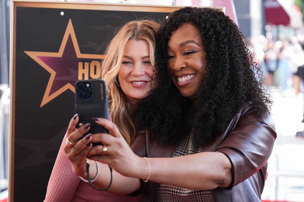 A picture of Shonda Rhimes and and Ellen Pompeo