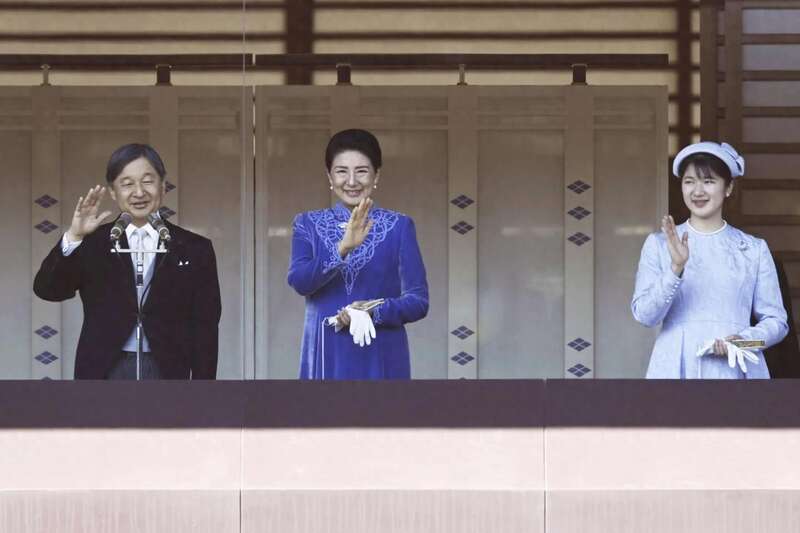 日本王室集体亮相:姐妹花太耀眼,纪子妃再现狐狸笑(图)
