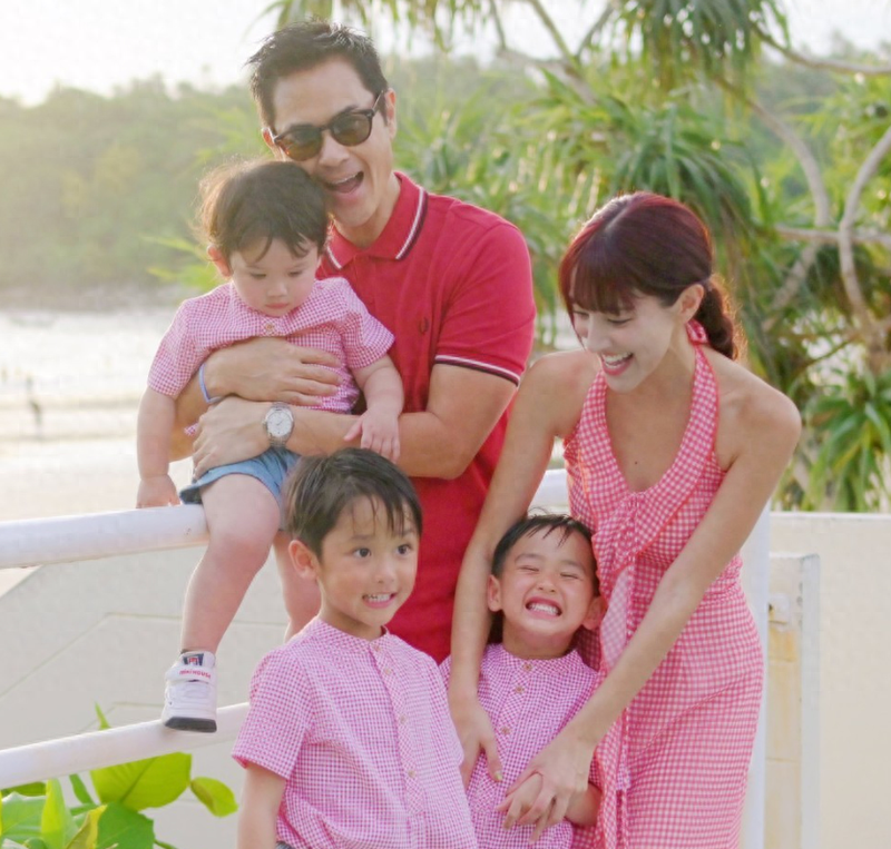 郑嘉颖称与娇妻财产独立:女方5年抱3,年收入千万(组图)