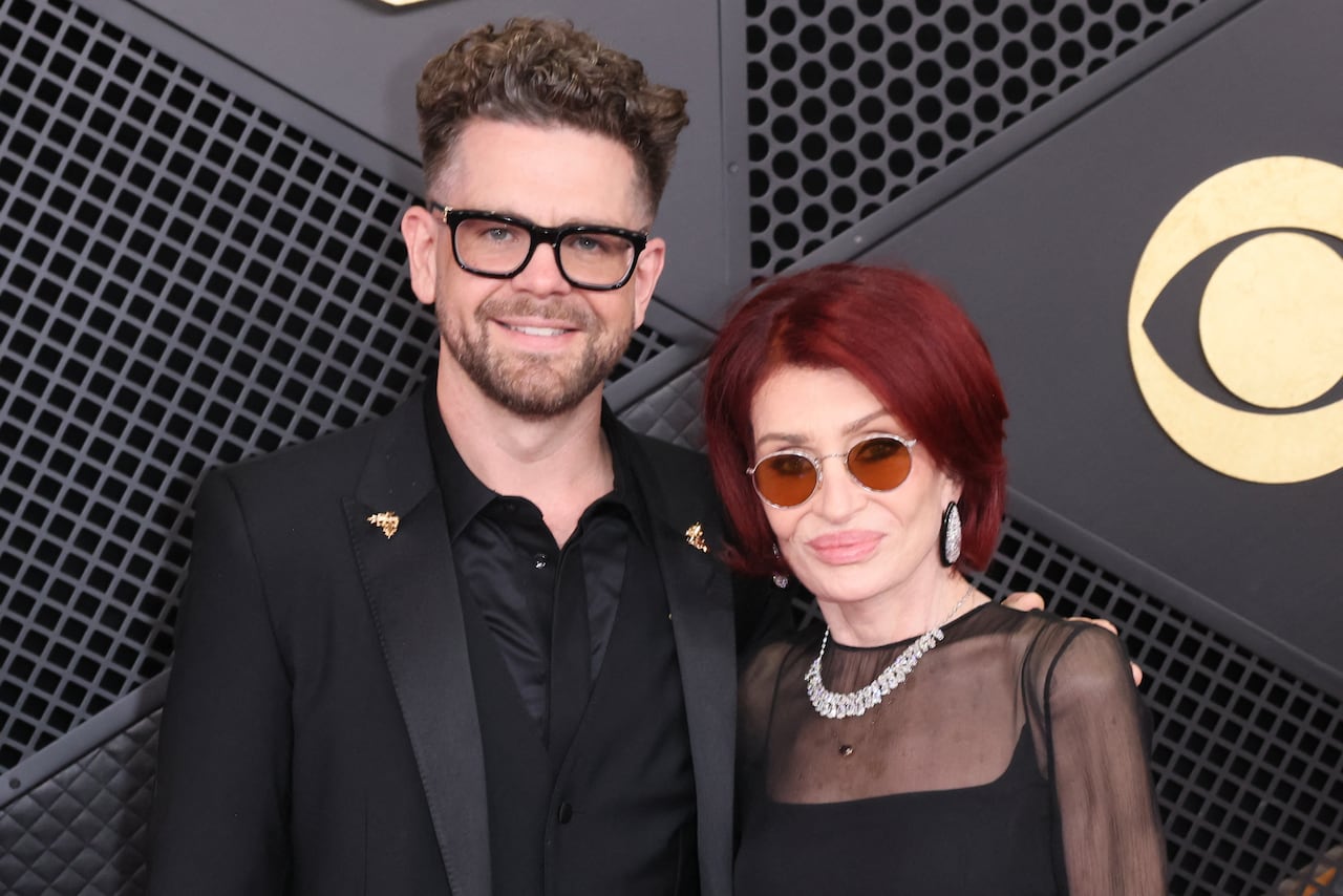 奥兹·奥斯本 (Ozzy Osbourne) 的儿子在粉丝强烈反对后表示，人工智能头像将“有品味 ...