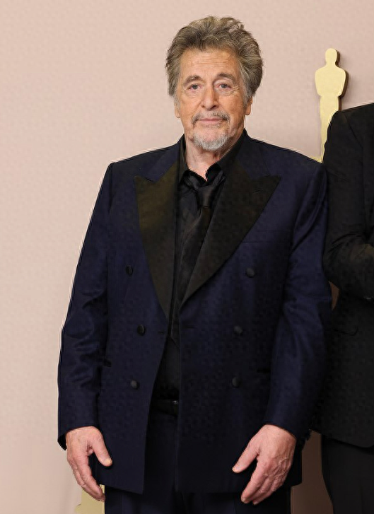 84岁好莱坞巨星阿尔.帕西诺幼子曝光,30岁旧爱抚养(图)