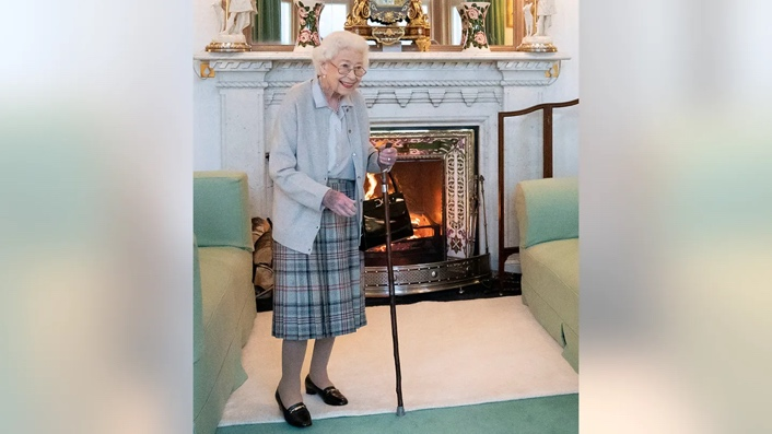 英国前首相约翰逊爆料女王死因 美媒:打破王室礼仪(图)