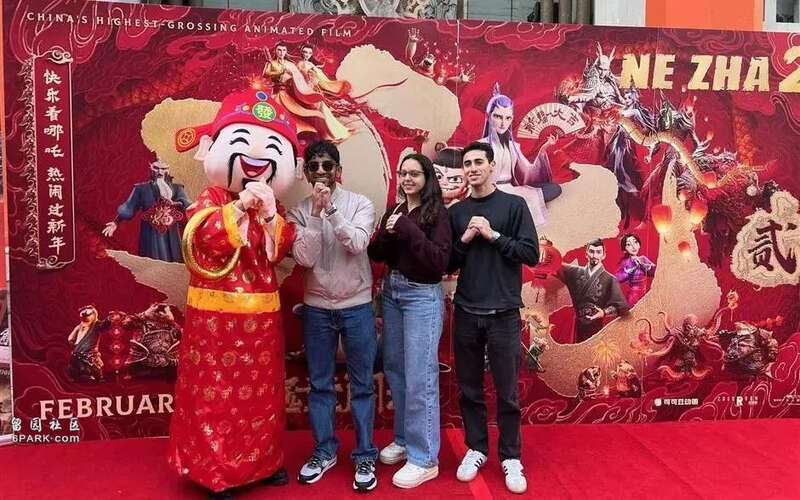 媒体:第一波看完哪吒2的小老外,已经在外网吵翻天了(图)