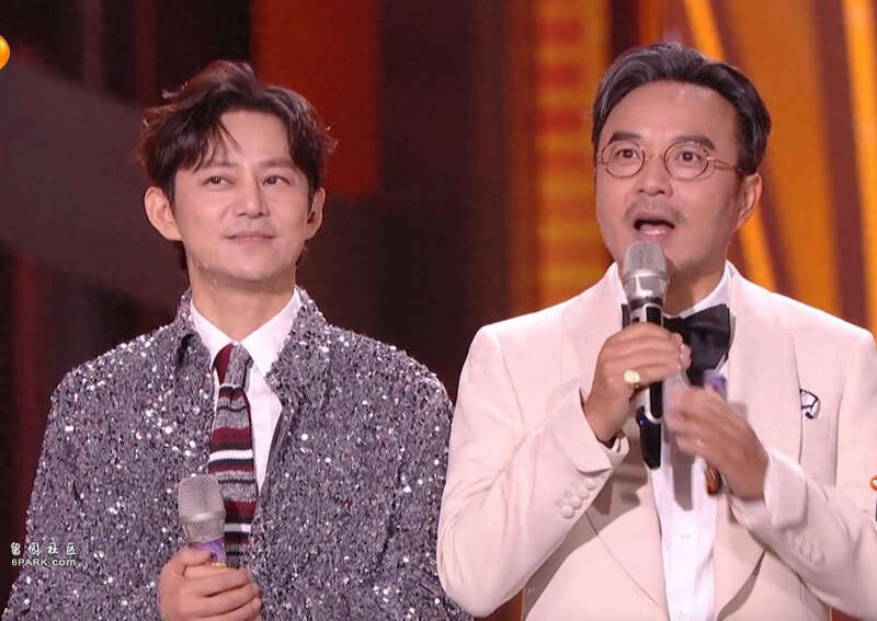 芒果跨年晚会:宋茜张韶涵好美,黄晓明眼神疲惫(图)