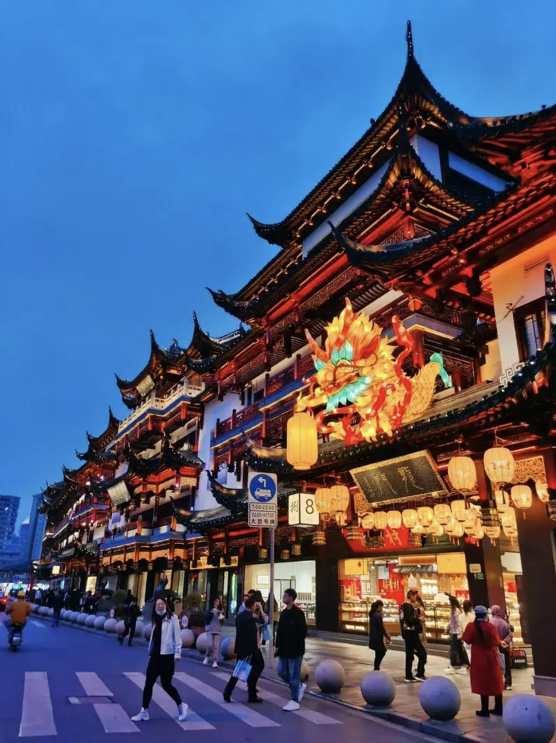 拼了！上海发放5亿元消费券 督促市民吃喝玩乐…