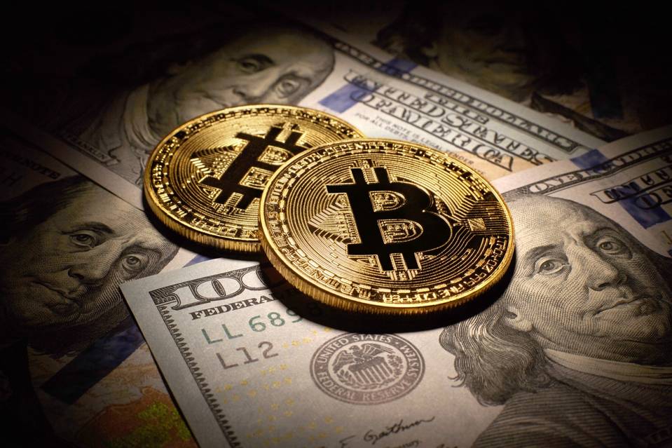 比特币热度不减，逼近5万美元关口- WSJ
