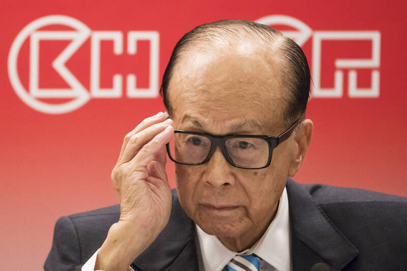 这或许是李嘉诚“没在怕”的原因