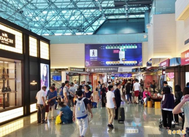 冤大头就是你，空姐苦劝“机场这12样别买”