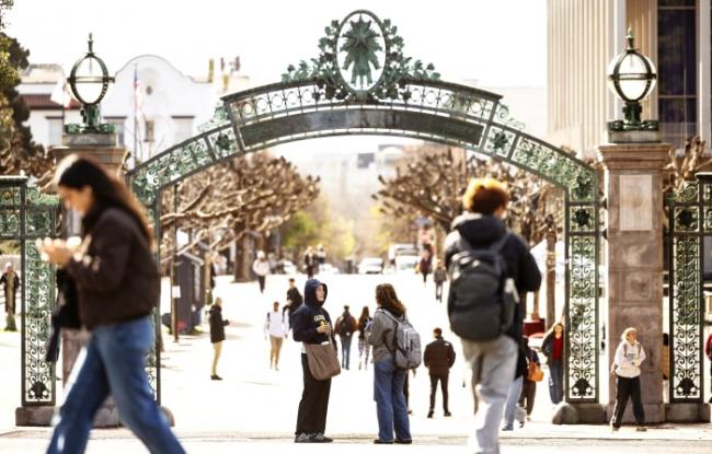 大学毕业生终于要迎来就业转机了