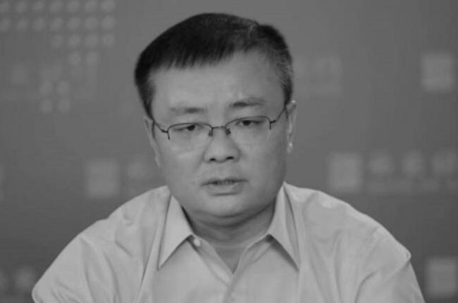 中国51岁副行长股东会议前坠楼身亡