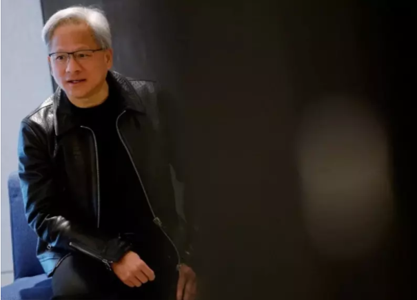 黄仁勋喊话：未来十年AI算力暴增百万倍