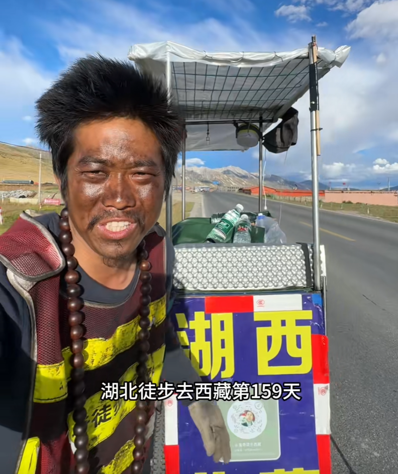 徒步3000公里,90后小伙老了40岁!网友:太真实了(组图)