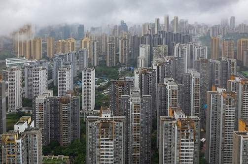 外媒:中国绞尽脑汁拯救楼市 有钱不买房者被约谈(图)