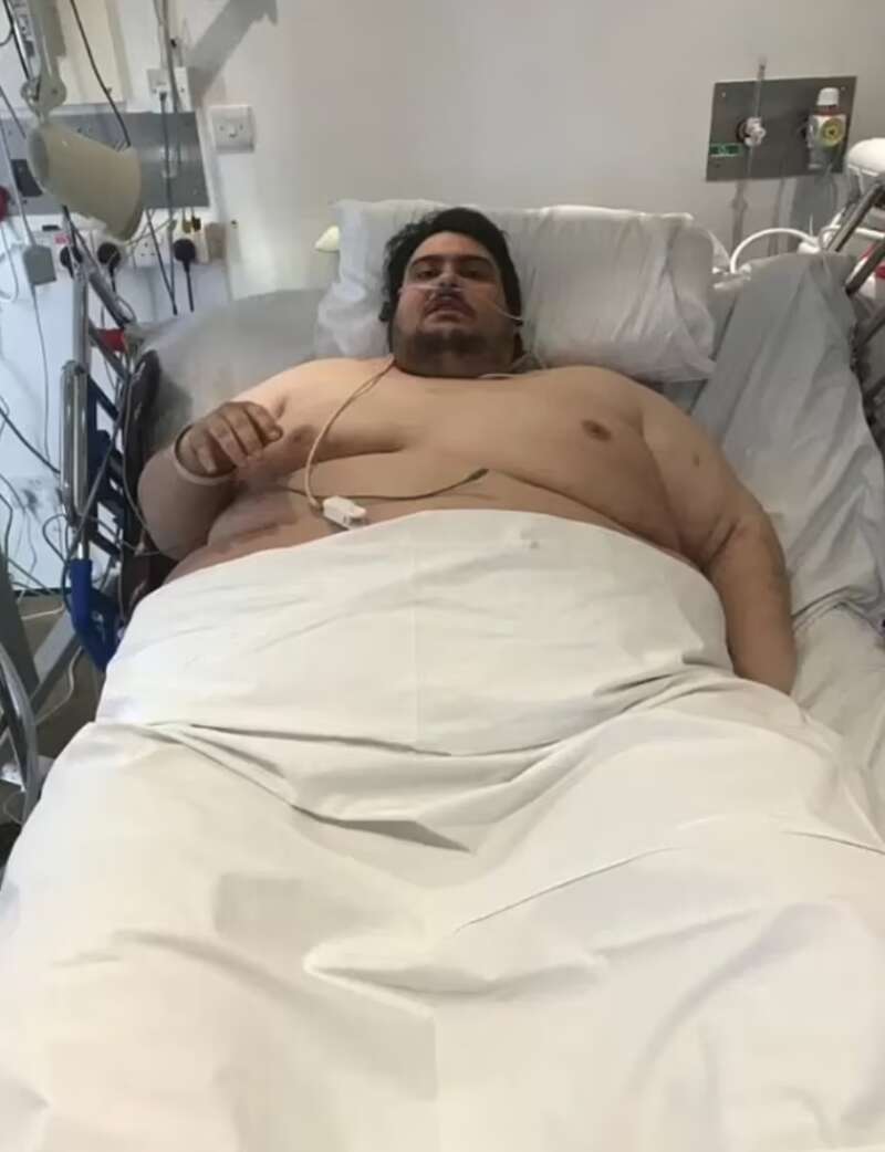 600多斤“英国最胖男子”逝世:医院X光机塞不下(图)