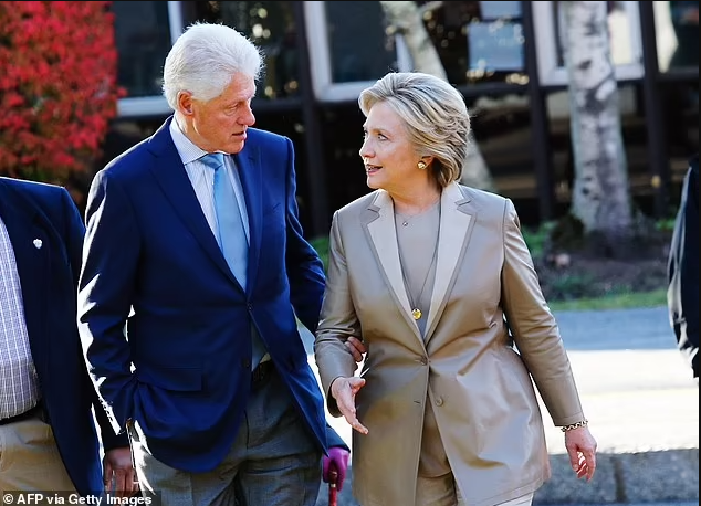 前总统克林顿入院引关注 发表声明公布病情(图)