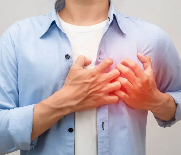 胸口突然“刺痛”几下,是心梗前兆吗?是哪出了问题(图)