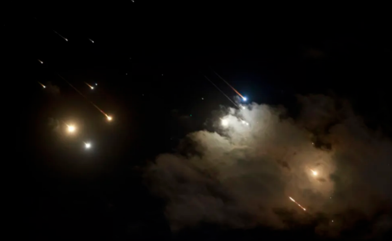 伊朗大规模导弹报复 80%命中率 重创以色列?(组图)