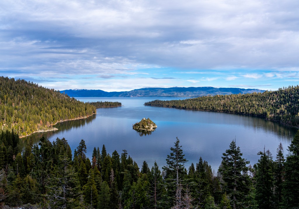 加利福尼亚居民测试在太浩湖附近露营后的瘟疫呈阳性