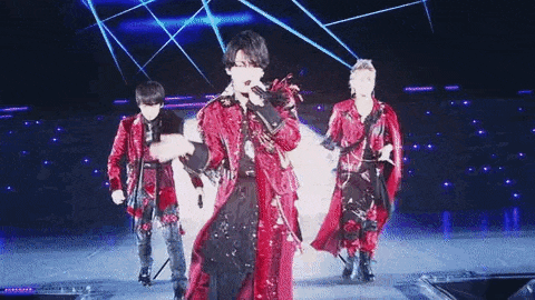 日本男团KAT-TUN下海当牛郎 150块就能点名?(组图)