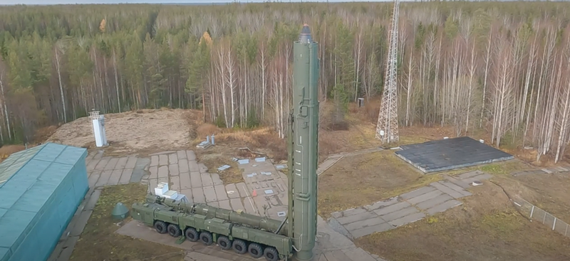 普京一声令下,俄军3枚洲际导弹升空,轰炸机随后补刀(图)