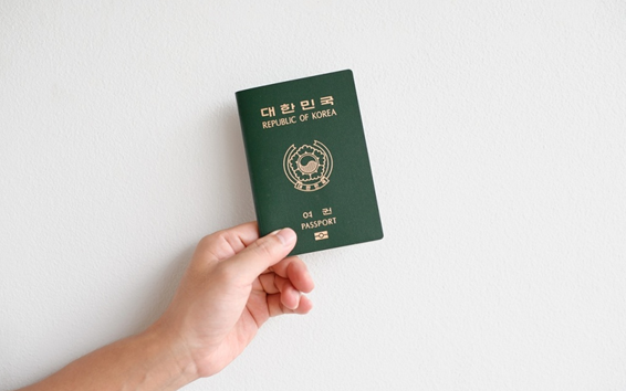 中国籍男子在意大利机场出示韩国护照 被捕(图)