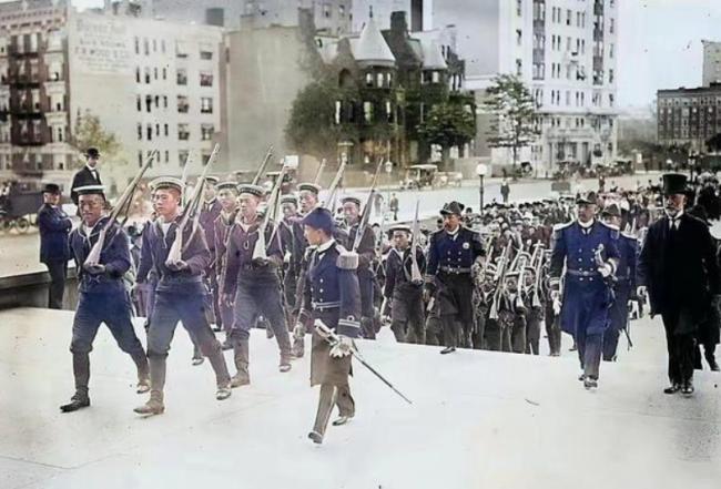 老照片：1911年，大清海军在美国阅兵 结局魔幻