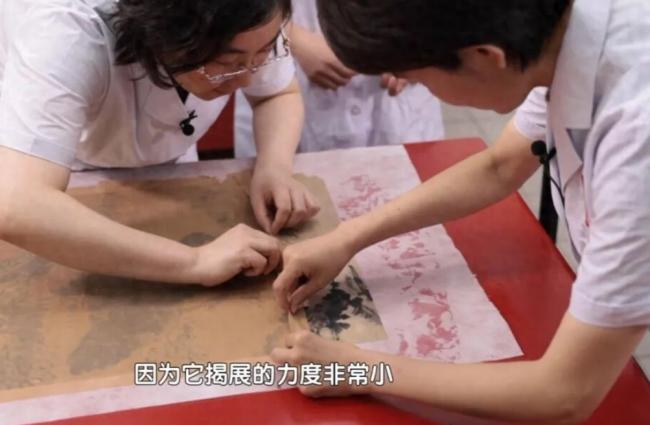 古墓里挖出的血衣  如何还原