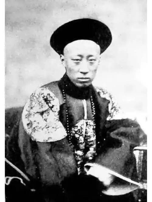 19岁早早驾崩，被同治皇帝的病历吓到了