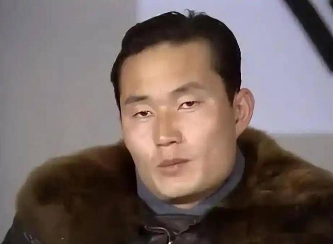 朝鲜头号飞行员叛逃 7名家人被押赴机场跑道击毙