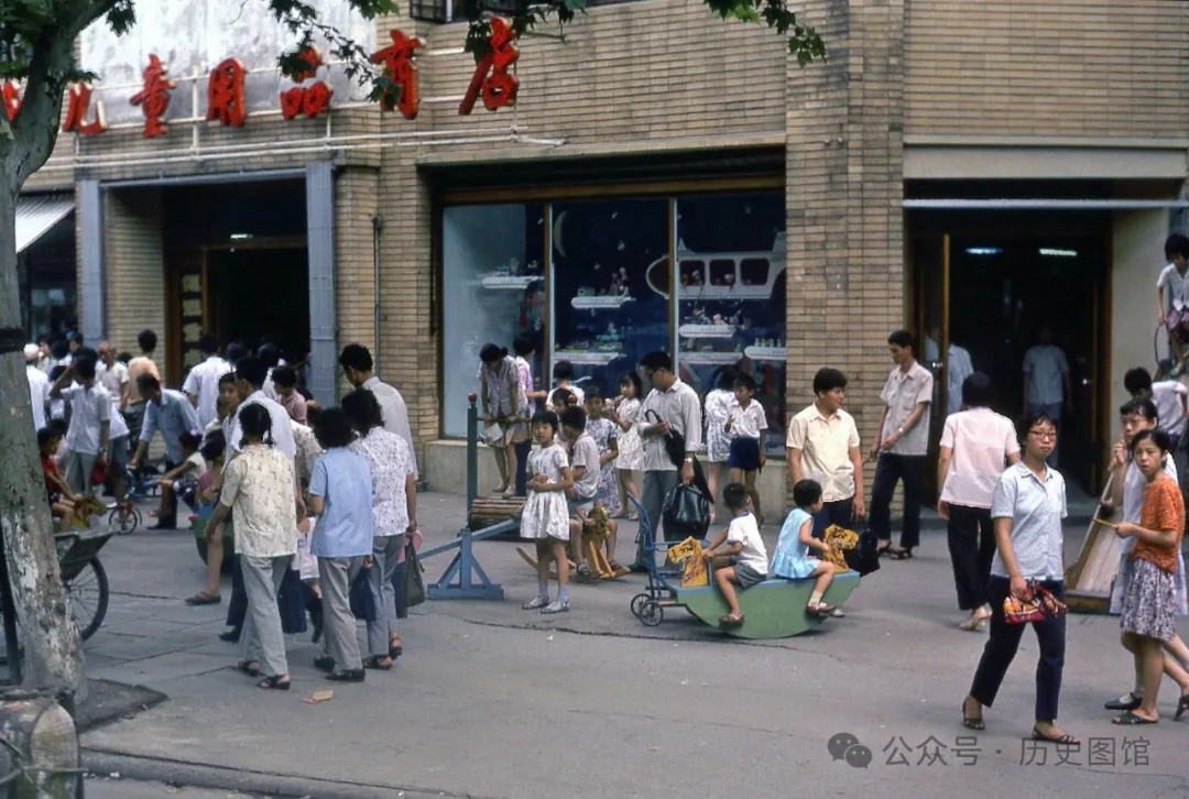 实拍1979年上海，21张普通人生活照，太真实了！