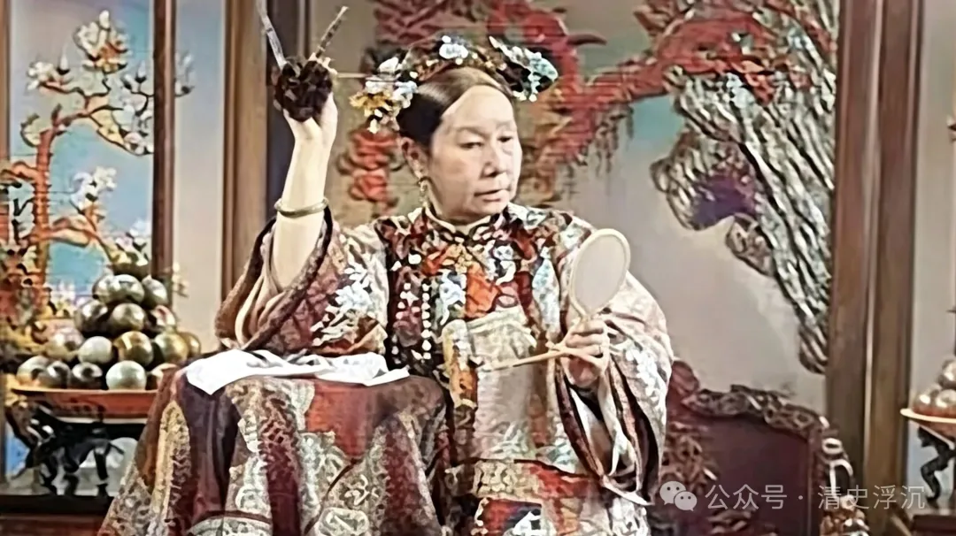 1902年，慈禧被偷拍第一张照片，从此爱上拍照