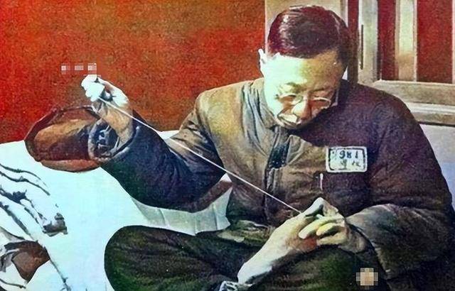 溥仪被押到苏联后体检 “龙体”有严重先天缺陷