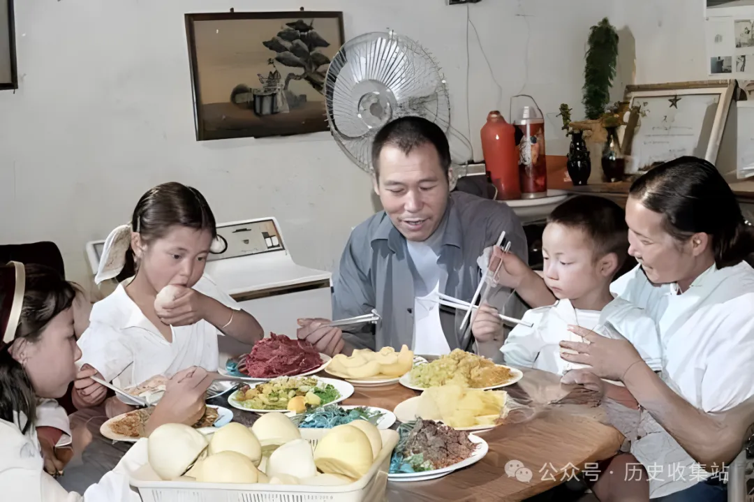 怀旧老照片：90年代中国有钱人的生活写照