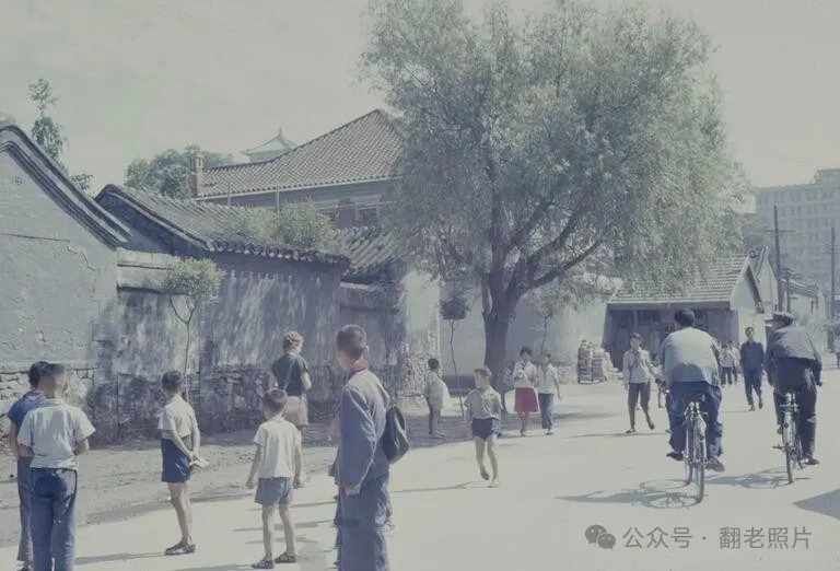 1973年老照片：52年前，住在北京胡同里的人