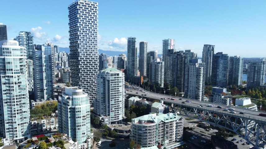 温哥华房地产价格创 56 个月低点，库存较正常水平高 38%