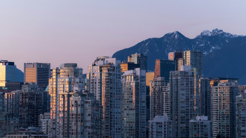 近六分之一的加拿大千禧一代仍与父母住在一起