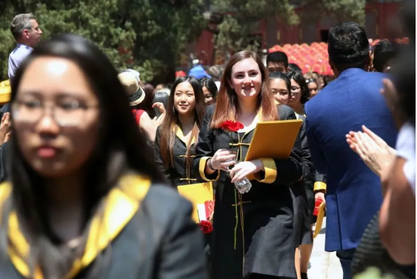 当一个北京中产家庭 决定退出国际学校