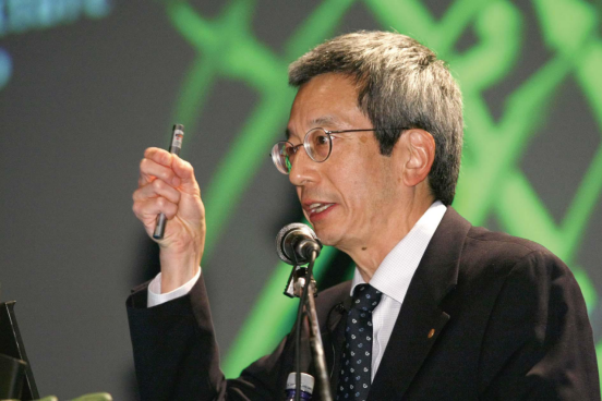 钱永健在诺奖颁奖典礼上（资料图）