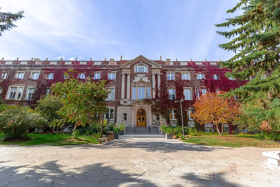在加国阿伯塔大学上学，真是一种魔幻的体验