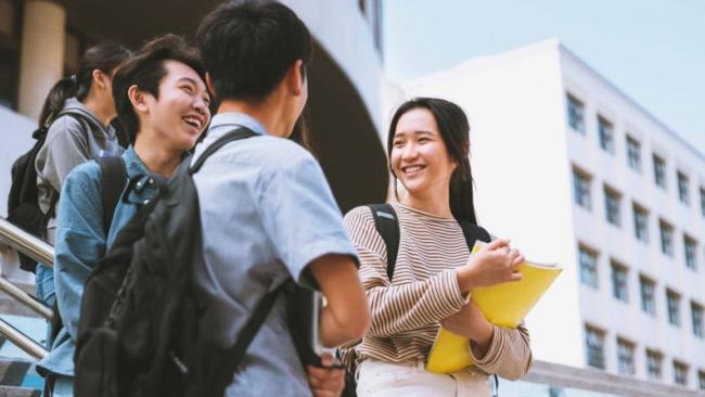 德法全面“开闸”抢人