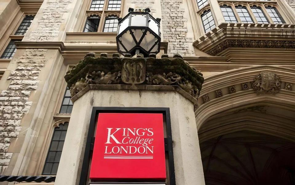 实锤！英国24所高校或破产
