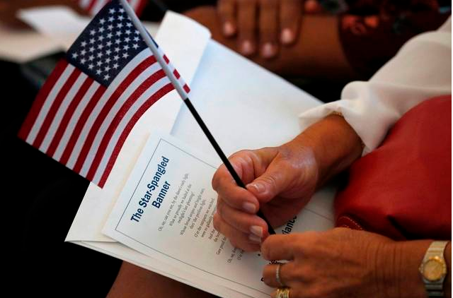 申请美公民添新关卡 川普政府恢复一要求