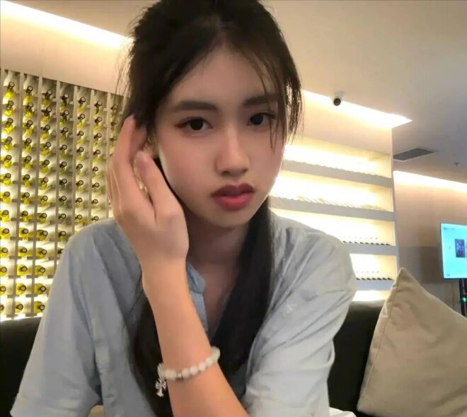 冯小刚心机藏不住了 徐朵全新身份对外曝光（配图4）