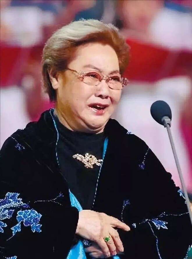 郭兰英退休金有多少？看完她的晚年日常直接沉默（配图1）