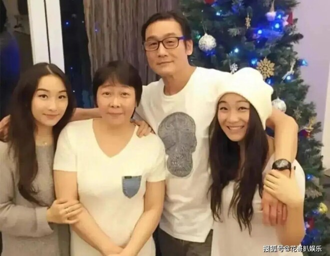 梁家辉陈年趣事曝光 戛纳露台吹口哨撩关之琳（配图23）