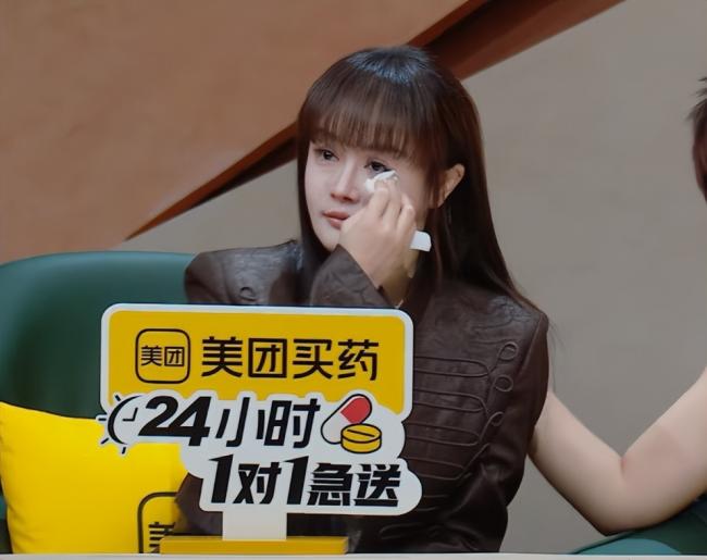 一双鞋就要四百万 冉莹颖上千双高跟鞋霸屏热搜